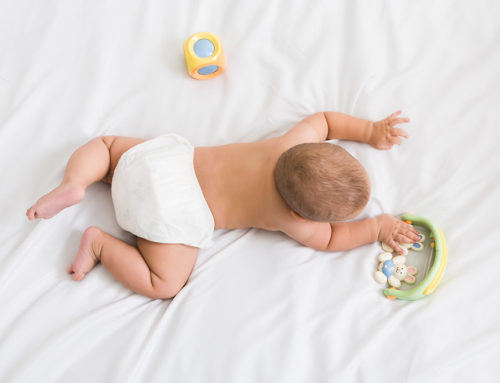 Príklad polohovacích aktivít na bruchu